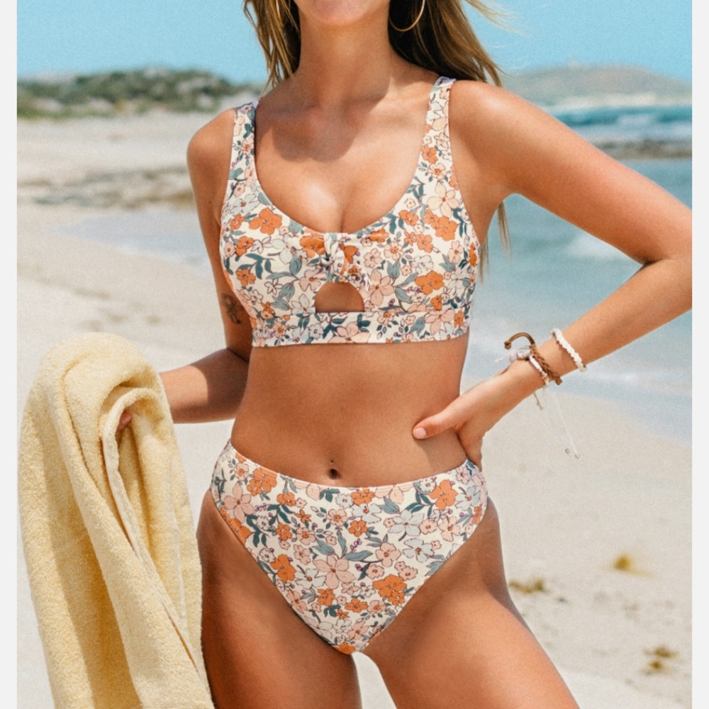 Cupshe Vintage Floral Bikini
